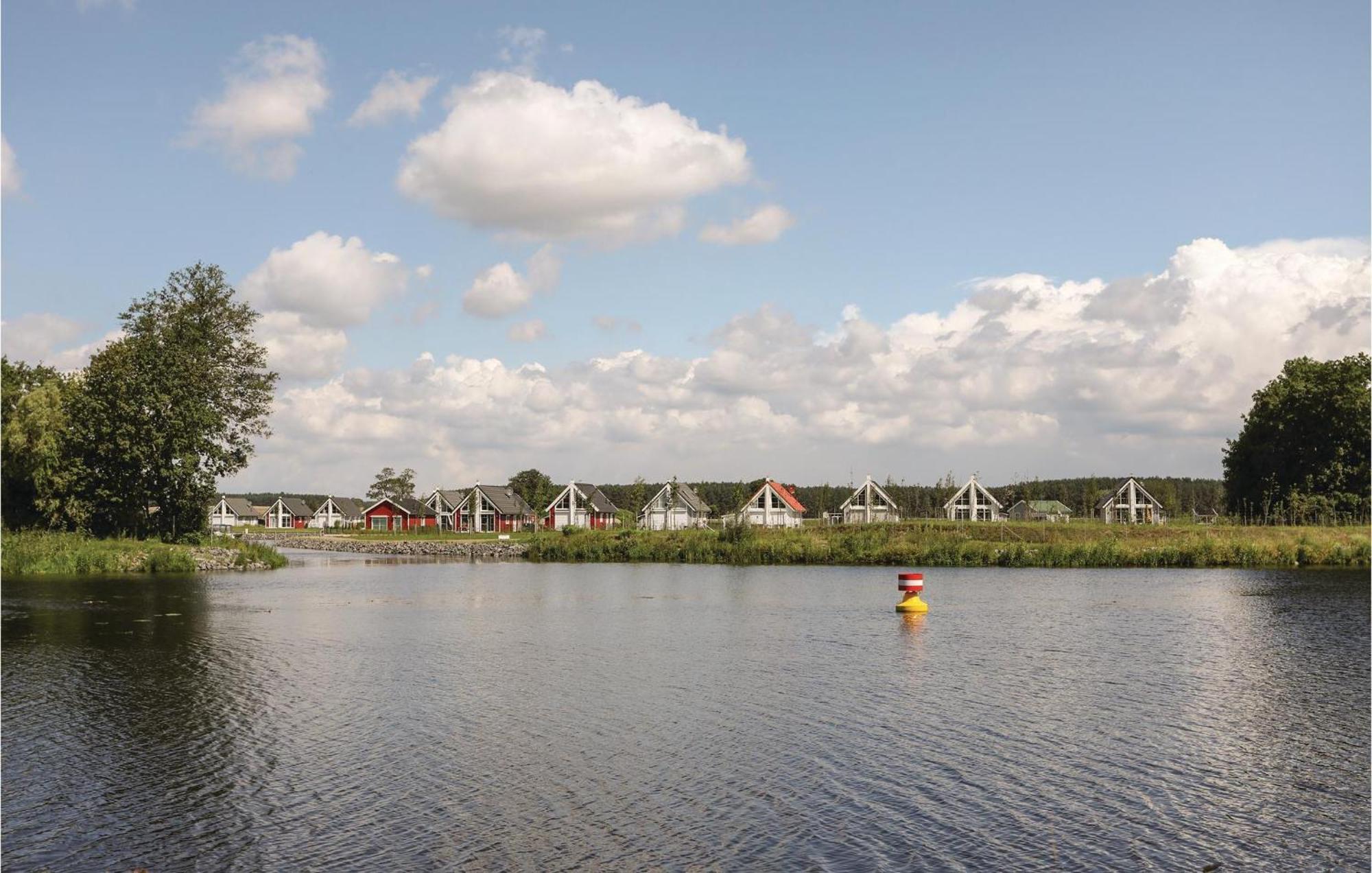 Nice Home In Zerpenschleuse With House Sea View Bagian luar foto