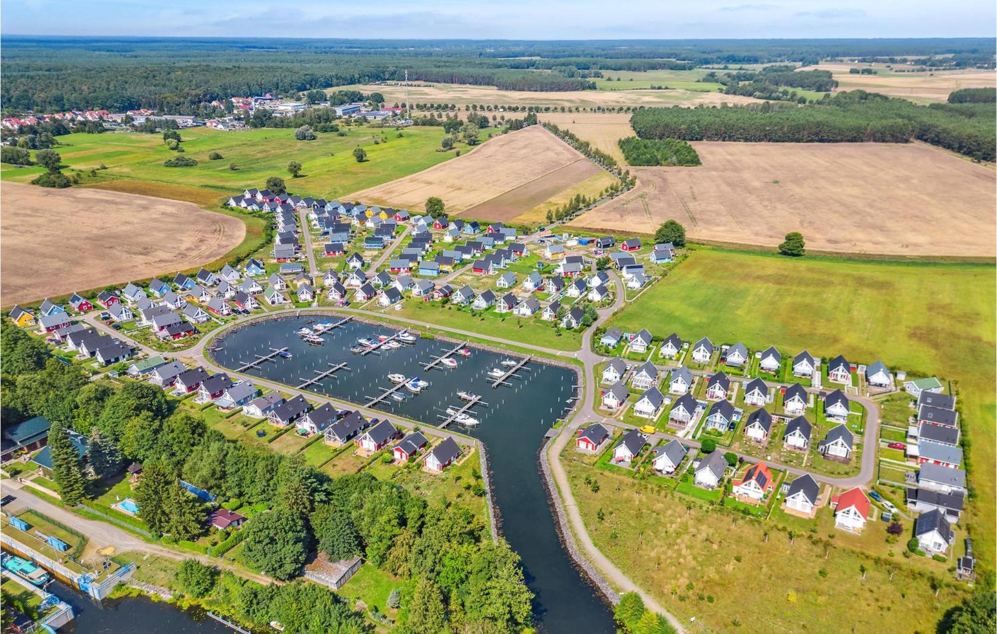 Nice Home In Zerpenschleuse With House Sea View Bagian luar foto